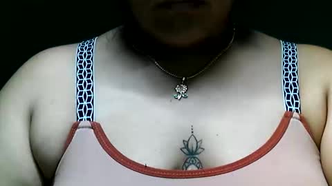 charlottequeen_21 online show from April 7, 11:18 pm