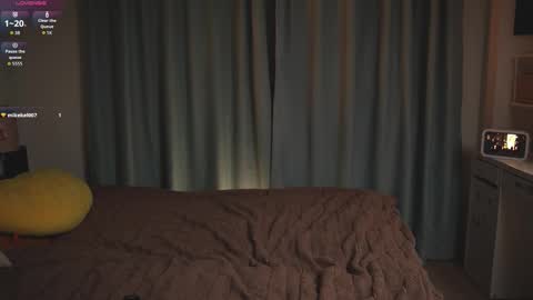 Belle and Miley online show from February 11, 3:24 pm