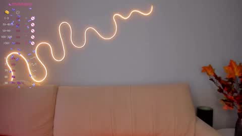 Em online show from September 13, 10:01 am