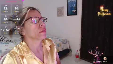 CHAYLA VICTORIA RUIZ  online show from October 16, 9:56 am