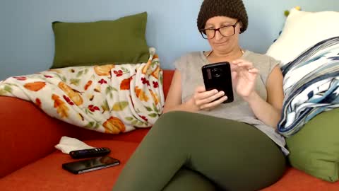 Chelsea online show from September 22, 4:05 pm