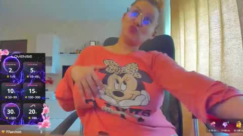 mayra online show from October 6, 8:53 am