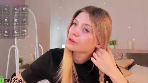 cherry_pr1ce online show from October 20, 11:52 pm