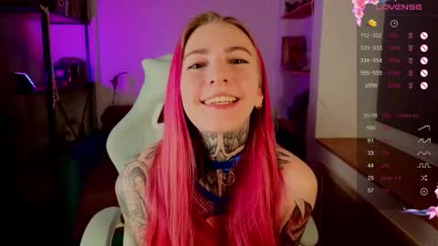 Roxy online show from November 22, 7:49 pm