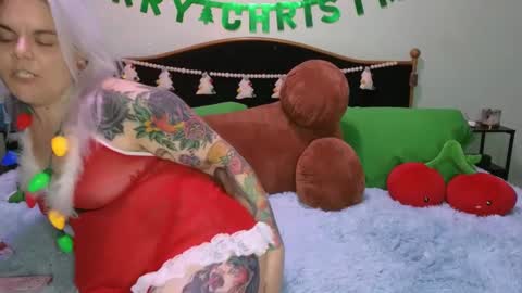 CherryBombBomb online show from December 14, 8:56 am