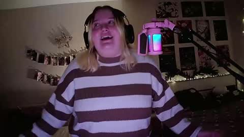 cherrybaby_0 online show from December 30, 1:47 pm