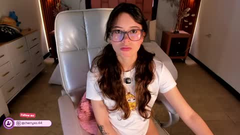 Cherry online show from May 30, 9:11 pm