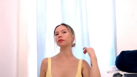 Anna online show from January 9, 6:36 pm