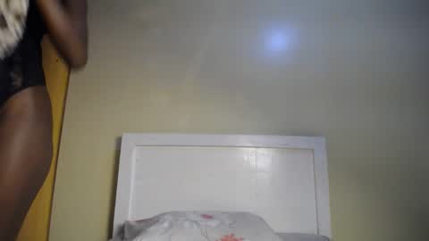 cherrycuddle2 online show from January 14, 2:05 am