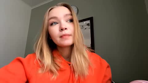 Lei online show from December 18, 3:22 am