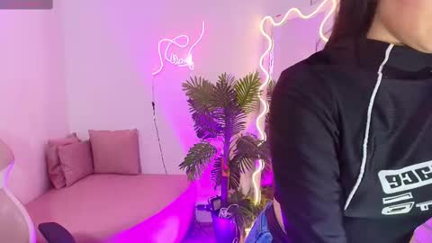 Chiara  online show from February 27, 3:47 am