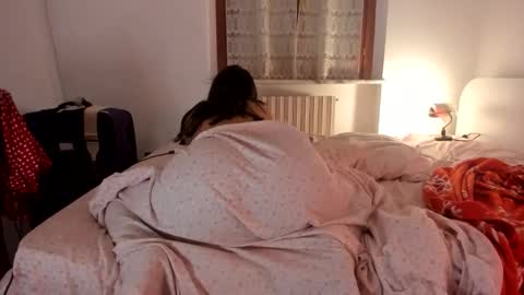 yoursensualparadise online show from September 20, 2:10 am