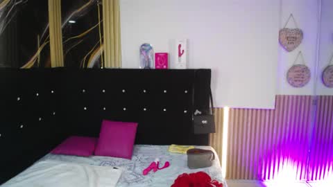 Chloe  online show from April 6, 1:01 pm