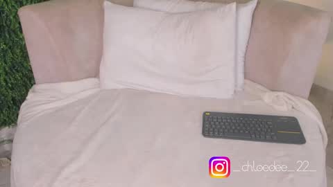 Chloe online show from September 13, 11:29 am