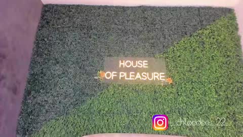 Chloe online show from October 5, 1:16 pm