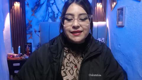chloe_smith5 online show from March 11, 3:58 pm