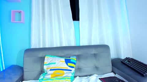 Chloe Miller  online show from February 23, 4:01 am