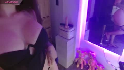 chloelopez_ online show from February 23, 1:31 am