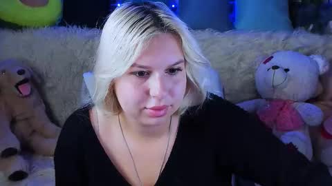 ChloeRicci online show from September 12, 9:40 am