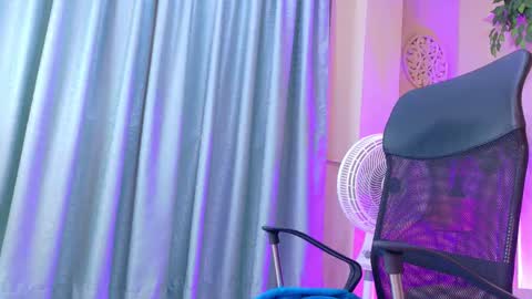 Chloe rosse online show from December 19, 1:21 am