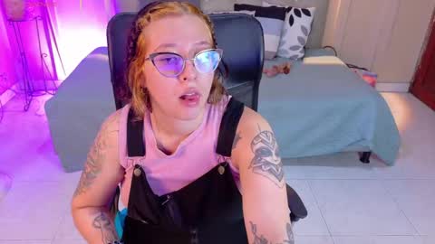Chloe rosse online show from June 4, 1:22 am