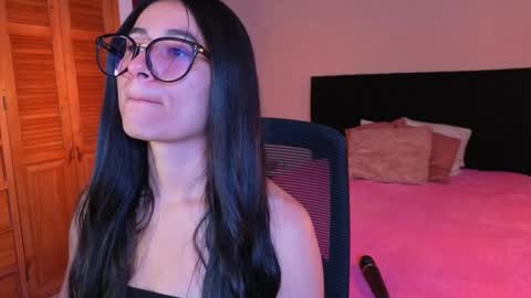 ChloeTurner  online show from March 8, 11:36 am