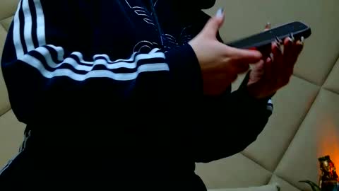 Chloe Vee online show from January 11, 5:34 am