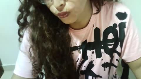 chochohot45 online show from February 4, 5:53 am