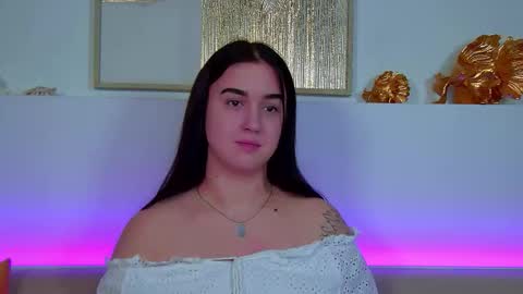 Christina online show from November 18, 6:42 pm