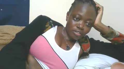 cilia petite online show from October 19, 9:00 am