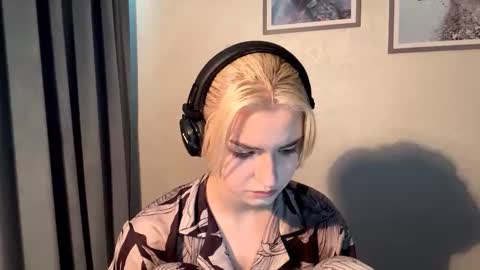 Cindi online show from November 29, 5:06 pm