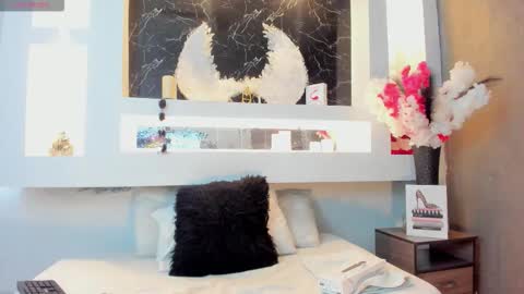 Cinthya  online show from September 29, 12:10 pm