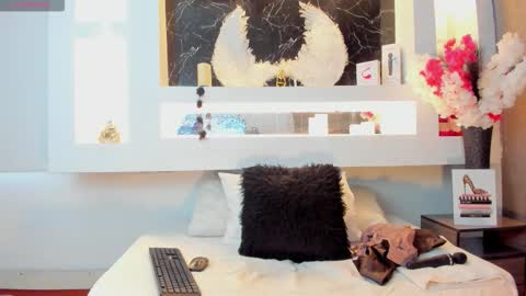 Cinthya  online show from September 15, 12:13 pm