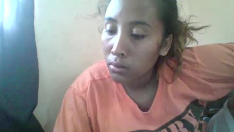 Clarah0123 online show from December 3, 8:36 am