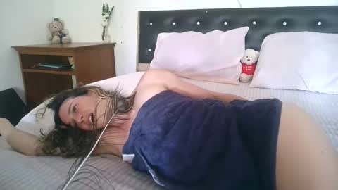 claralafontaine online show from April 5, 8:02 am