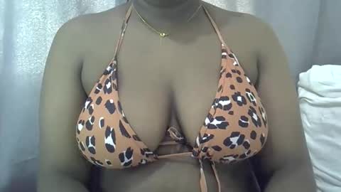 classy_zoey online show from December 3, 8:49 am