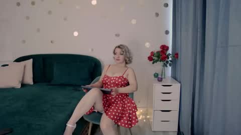 Classy Tinna online show from March 12, 8:19 am