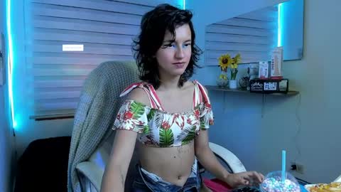 Clawdeen online show from April 1, 3:51 am