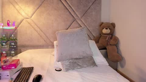 Cleopatra online show from September 25, 10:07 pm