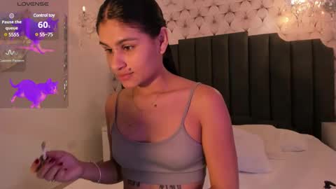 Cleopatra online show from January 28, 7:53 pm