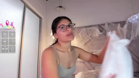 Cleopatra online show from October 12, 7:05 pm