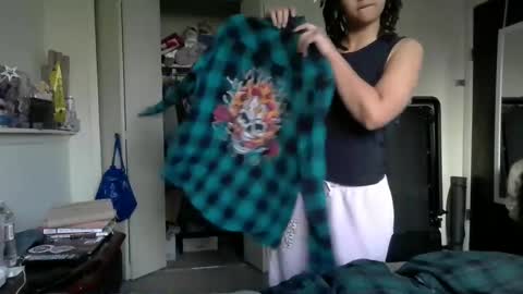 High Queen Clio online show from December 4, 8:40 pm