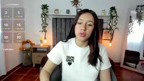 cloe_7 online show from June 19, 2:31 pm