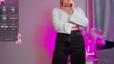 Collen Mon Tue Wed Thu Fri GMT 3 0300am - 0900am  online show from February 21, 4:16 pm