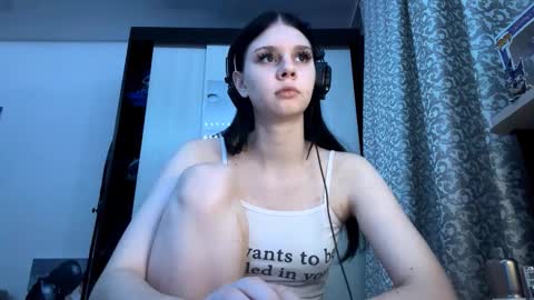 Isabella online show from February 27, 8:08 pm