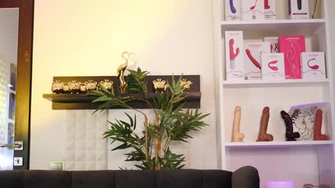 Ginger The Cringer online show from January 31, 10:10 am