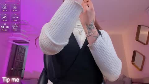 Corinne Russo online show from September 22, 5:17 am