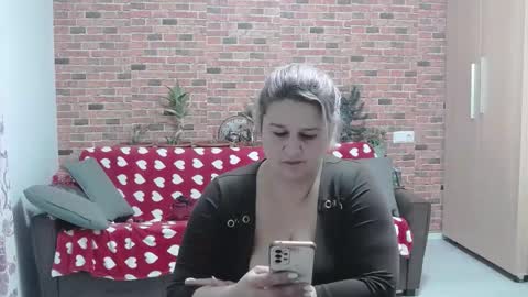 Elisa online show from February 20, 8:47 pm