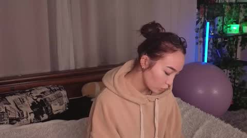 Yuna online show from December 13, 8:37 pm