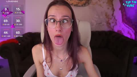 cozymell online show from February 1, 7:26 am